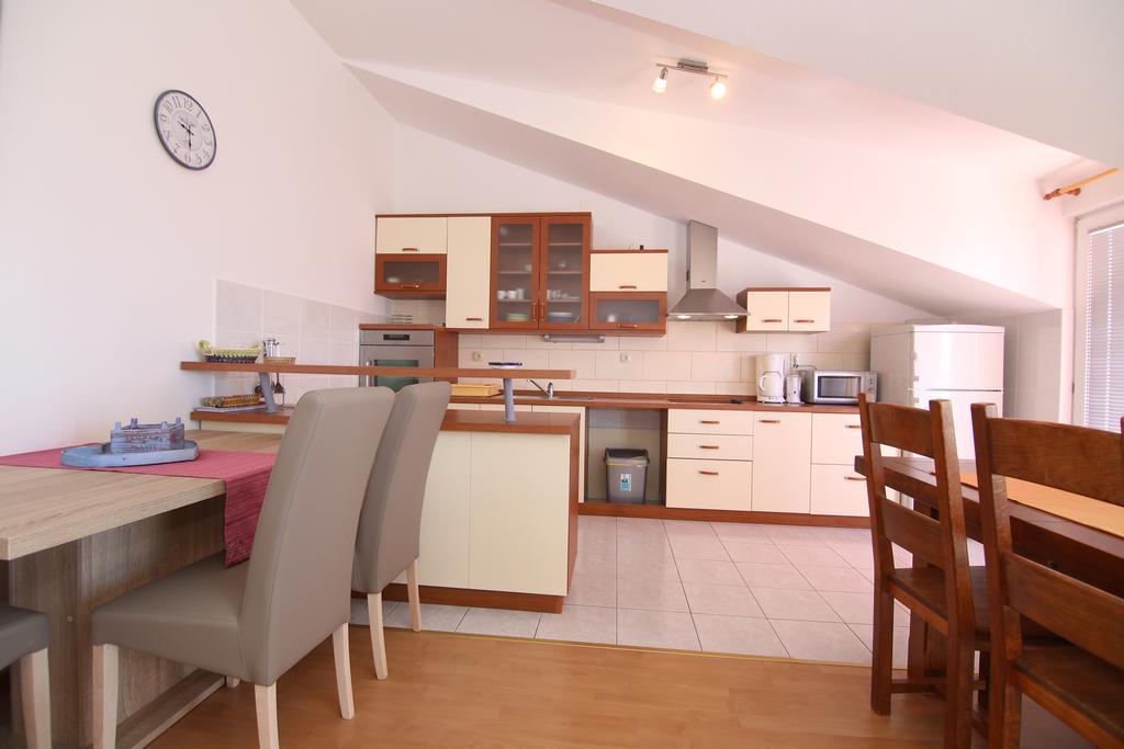 Apartments Kristo Трогир Экстерьер фото