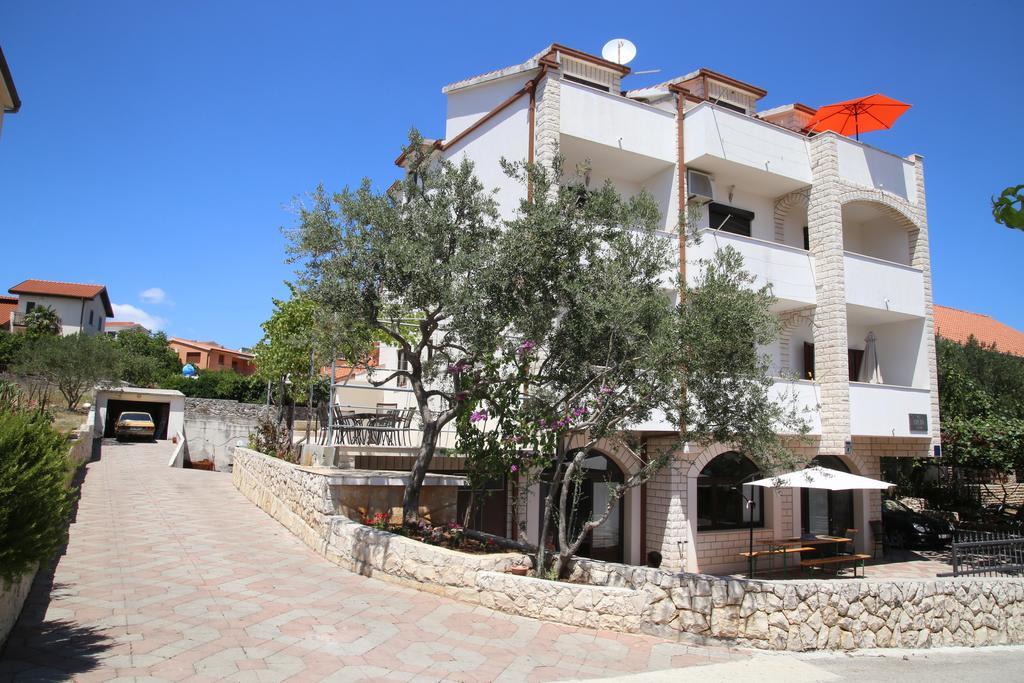 Apartments Kristo Трогир Экстерьер фото
